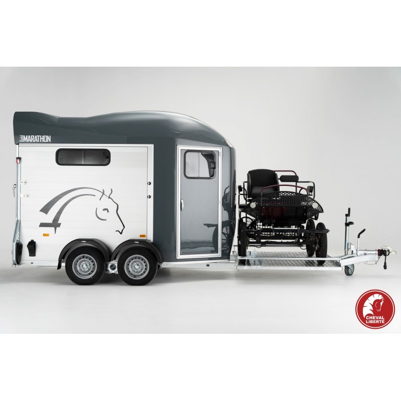 CHEVAL LIBERTE HIPPOMOBILE porte caleche