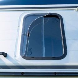 Set rechter- en linkerwindgeleider voor Aero-raam